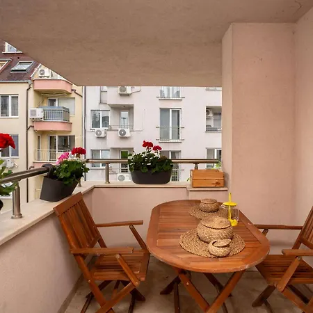 Apartman Spacious & Stylish 2bd Urban Retreat By Flat Manаger